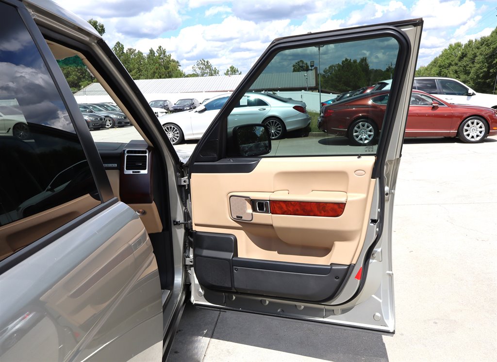 2011 Land Rover Range Rover - $9,995