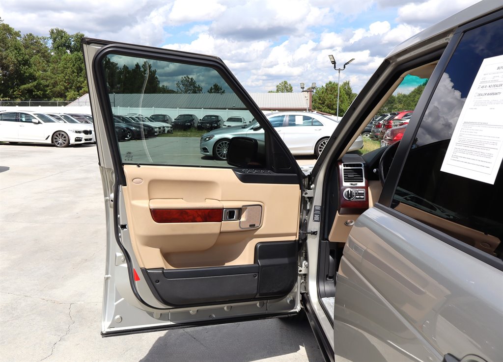 2011 Land Rover Range Rover - $9,995