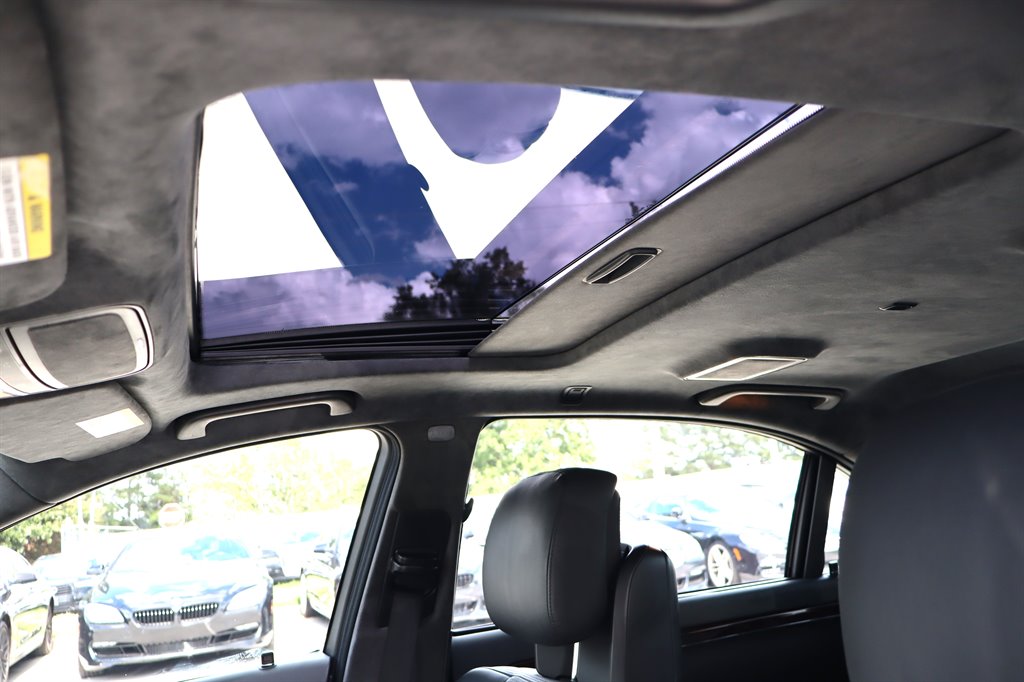2010 Mercedes-Benz S-class - $19,995