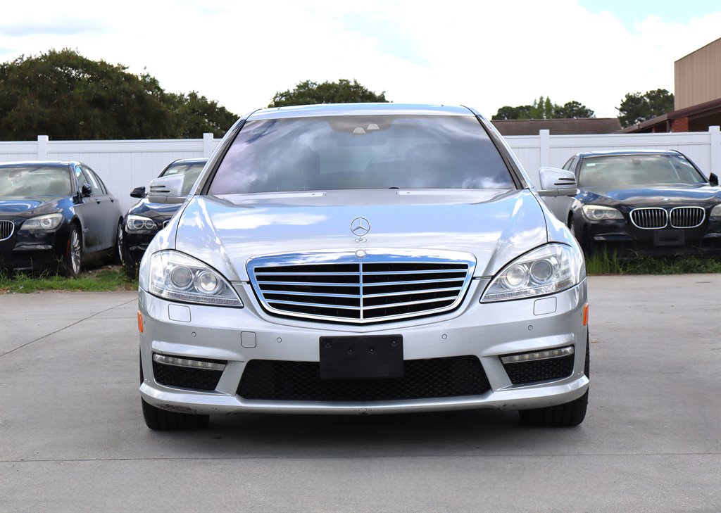 2010 Mercedes-Benz S-class - $19,995