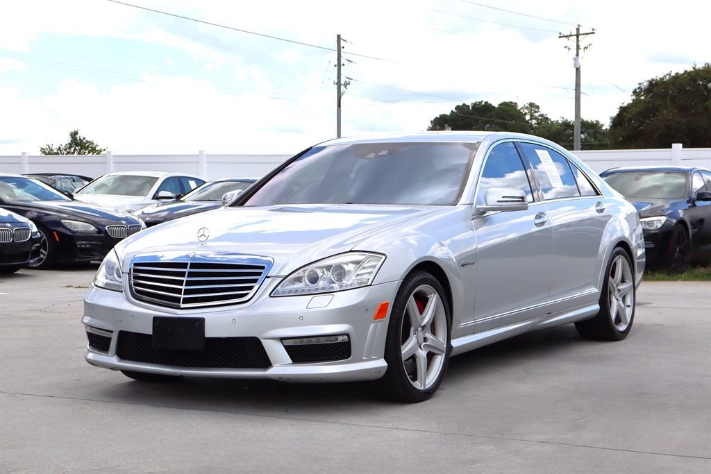2010 Mercedes-Benz S-class - $19,995
