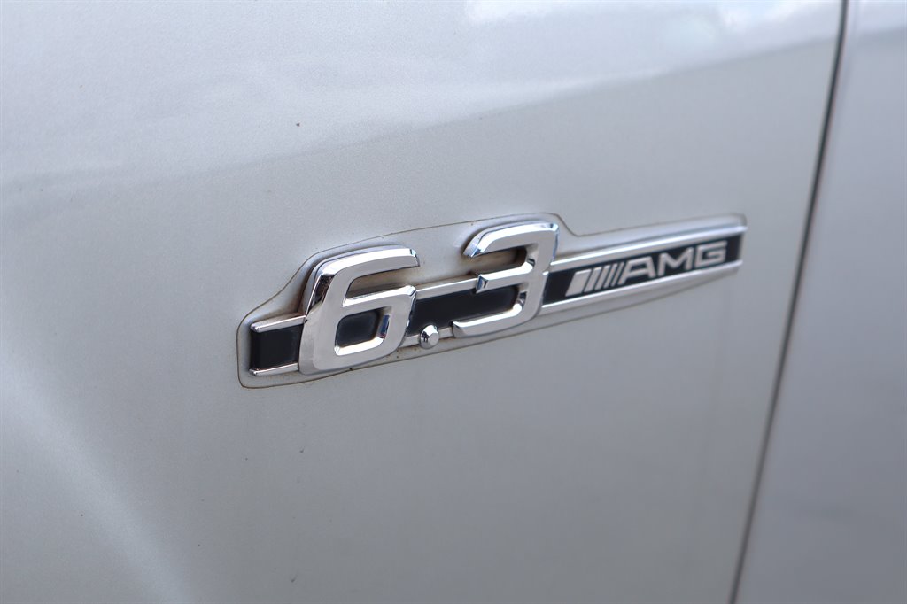 2010 Mercedes-Benz S-class - $19,995