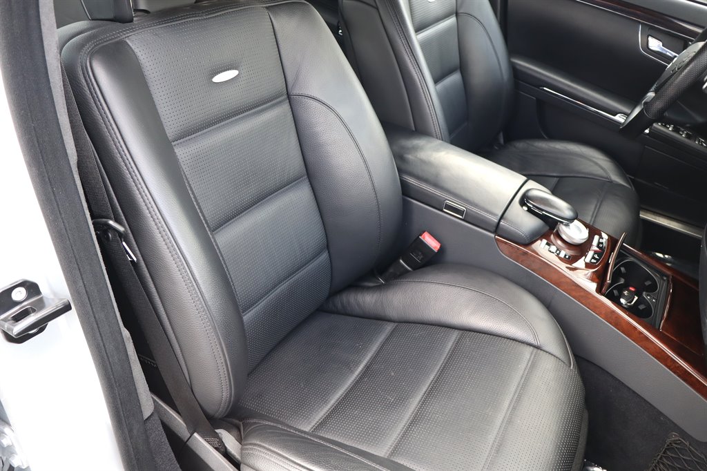 2010 Mercedes-Benz S-class - $19,995