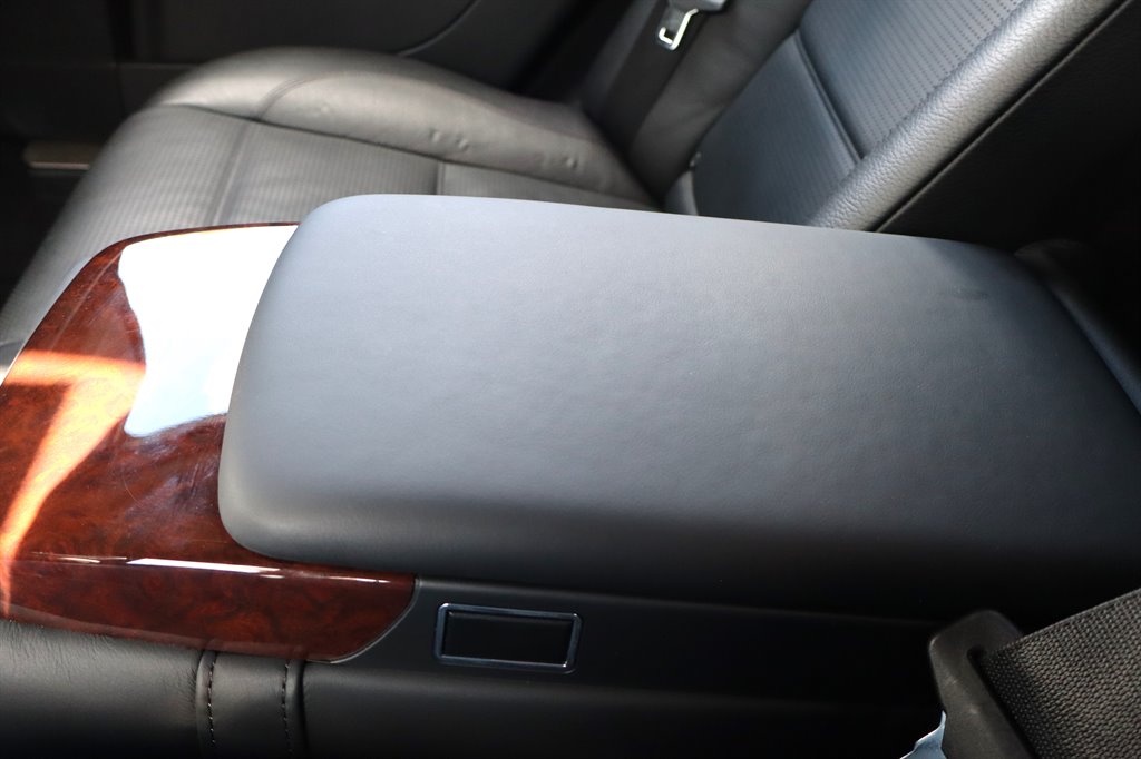 2010 Mercedes-Benz S-class - $19,995