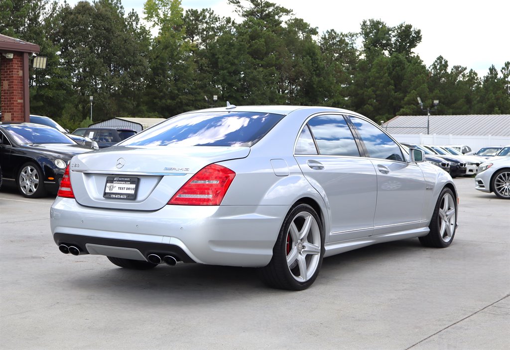 2010 Mercedes-Benz S-class - $19,995