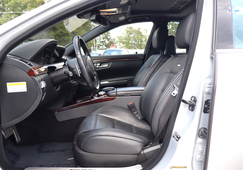 2010 Mercedes-Benz S-class - $19,995