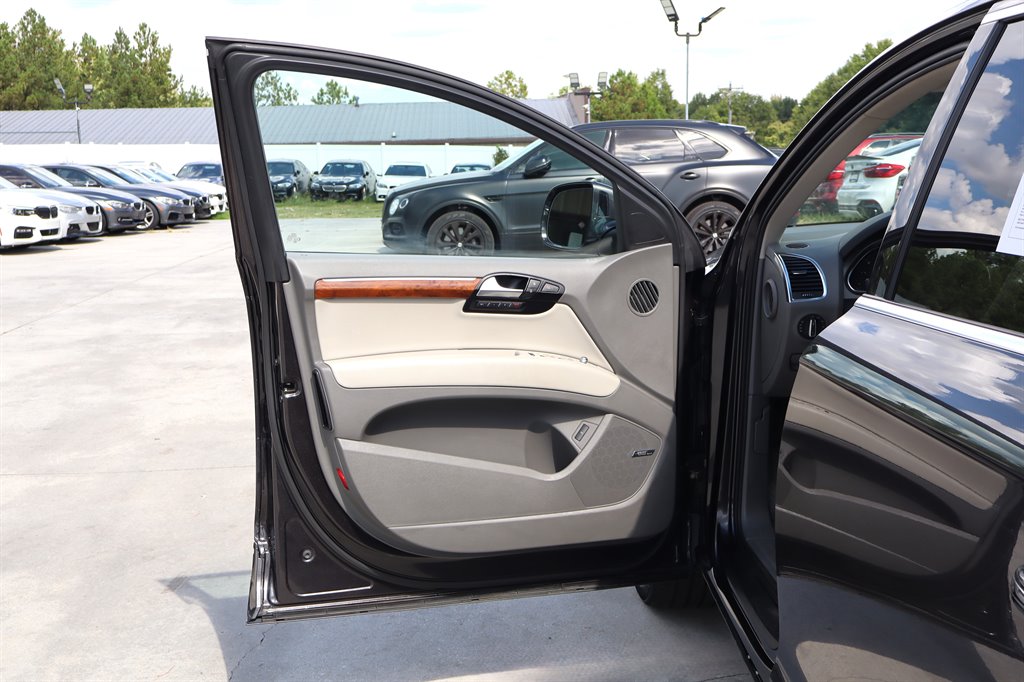 2015 Audi Q7 - $11,995