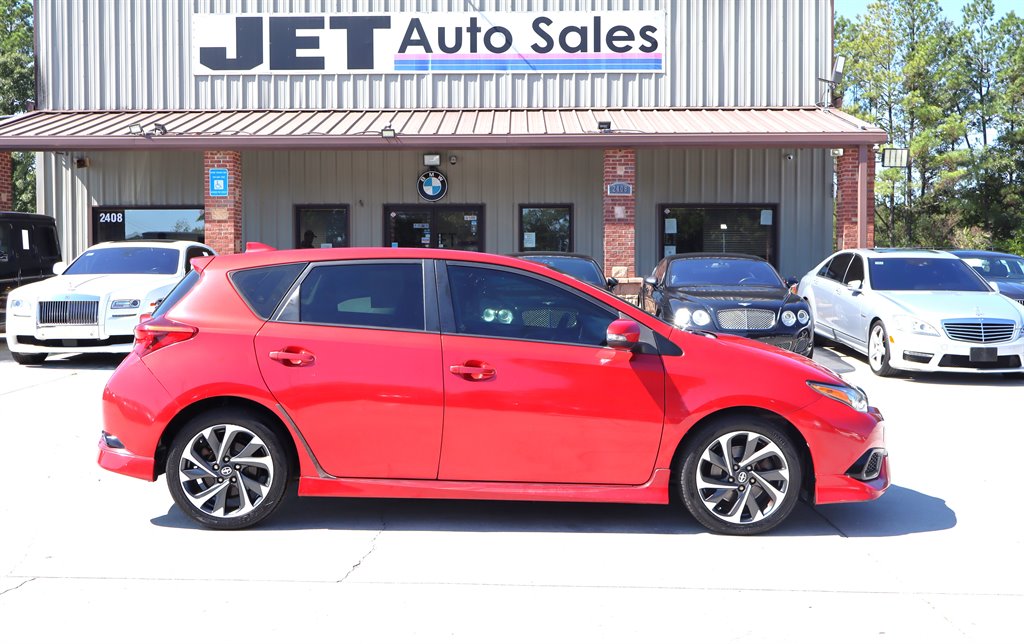 2016 Toyota Scion Im - $9,995
