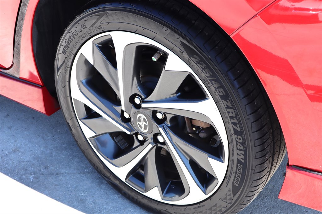 2016 Toyota Scion Im - $9,995