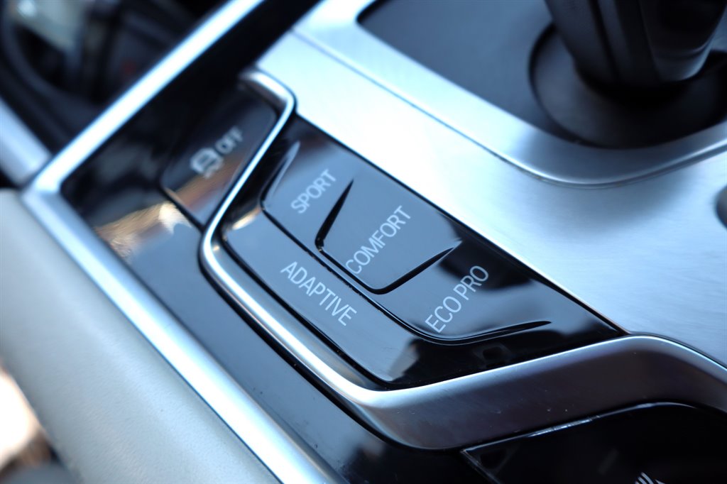 2020 BMW 750i - $44,995