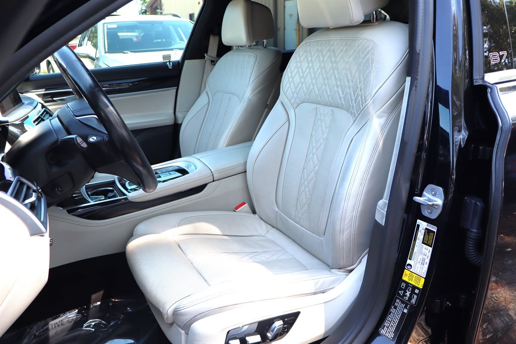 2020 BMW 750i - $44,995
