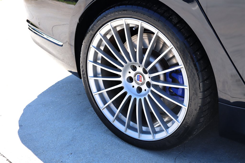 2020 BMW 750i - $44,995