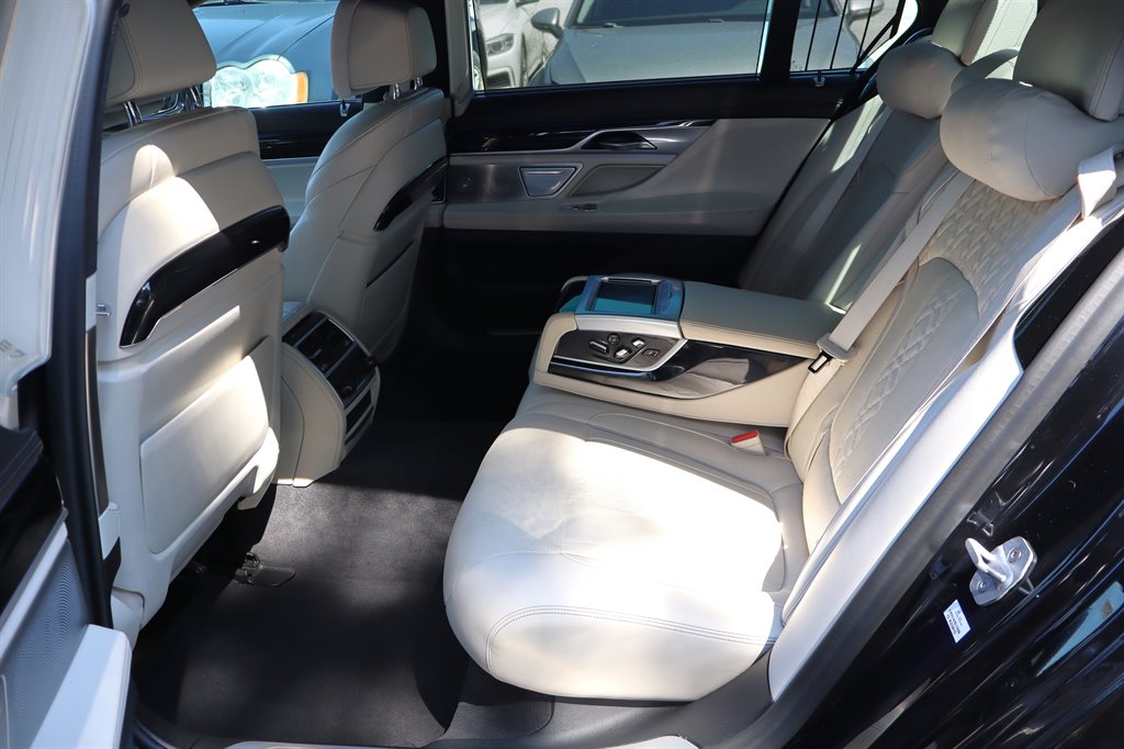 2020 BMW 750i - $44,995