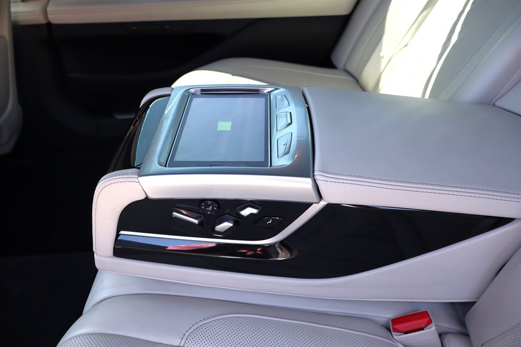 2020 BMW 750i - $44,995