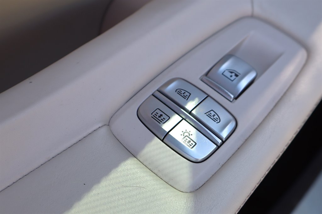 2020 BMW 750i - $44,995