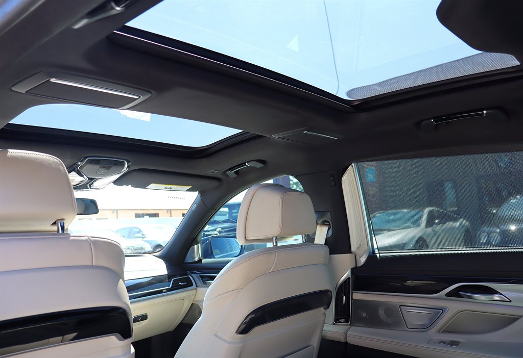 2020 BMW 750i - $44,995