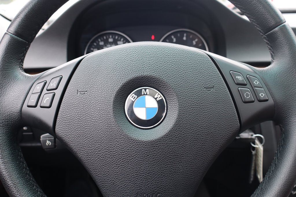 2006 BMW 325i - $8,995