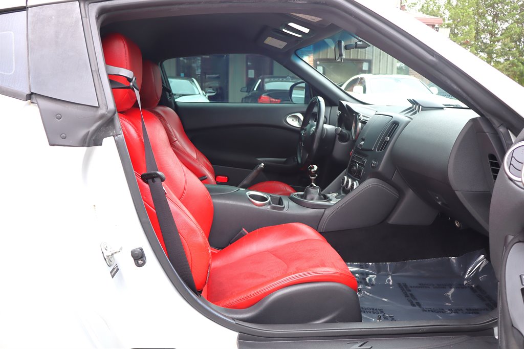 2012 Nissan 370Z - $15,995