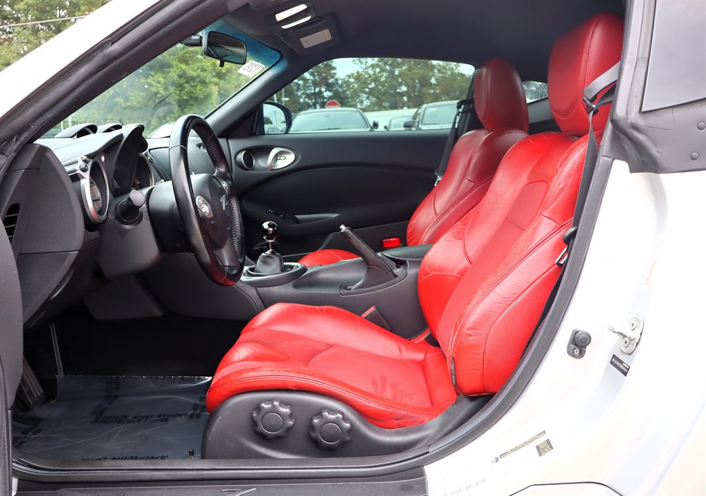 2012 Nissan 370Z - $15,995