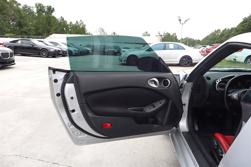 2012 Nissan 370Z - $15,995