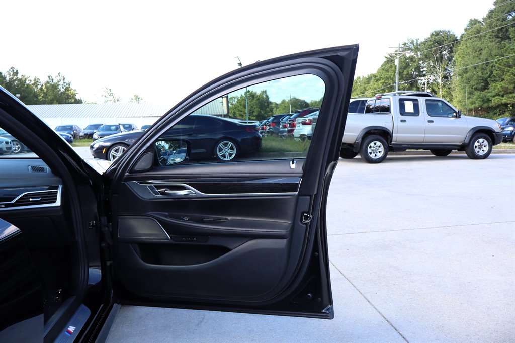 2019 BMW 740i - $16,995