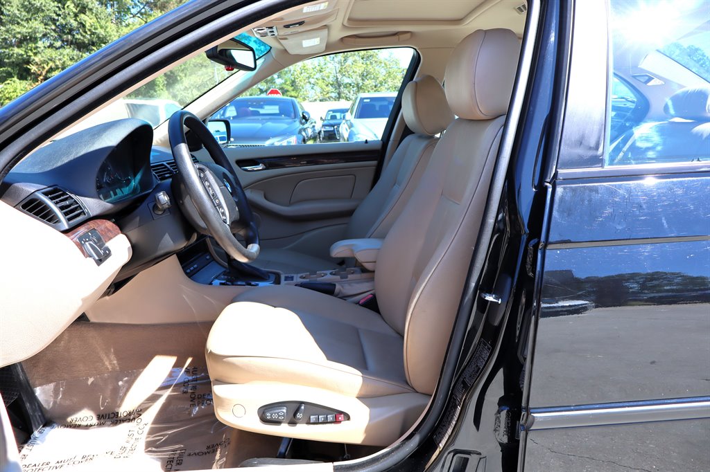 2003 BMW 325xi - $10,995