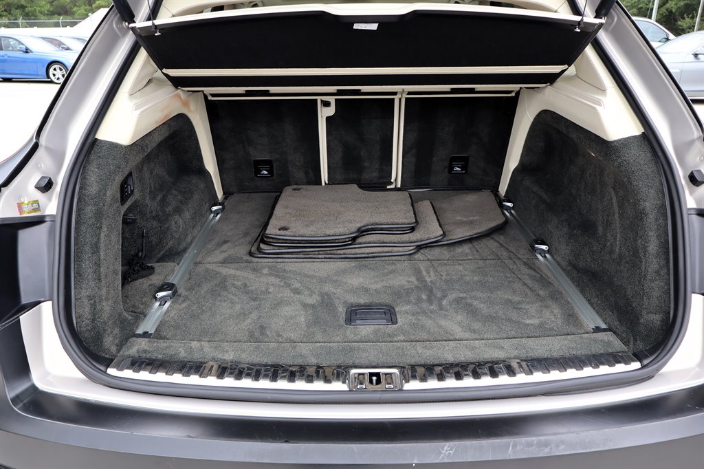 2017 Bentley Bentayga - $44,995