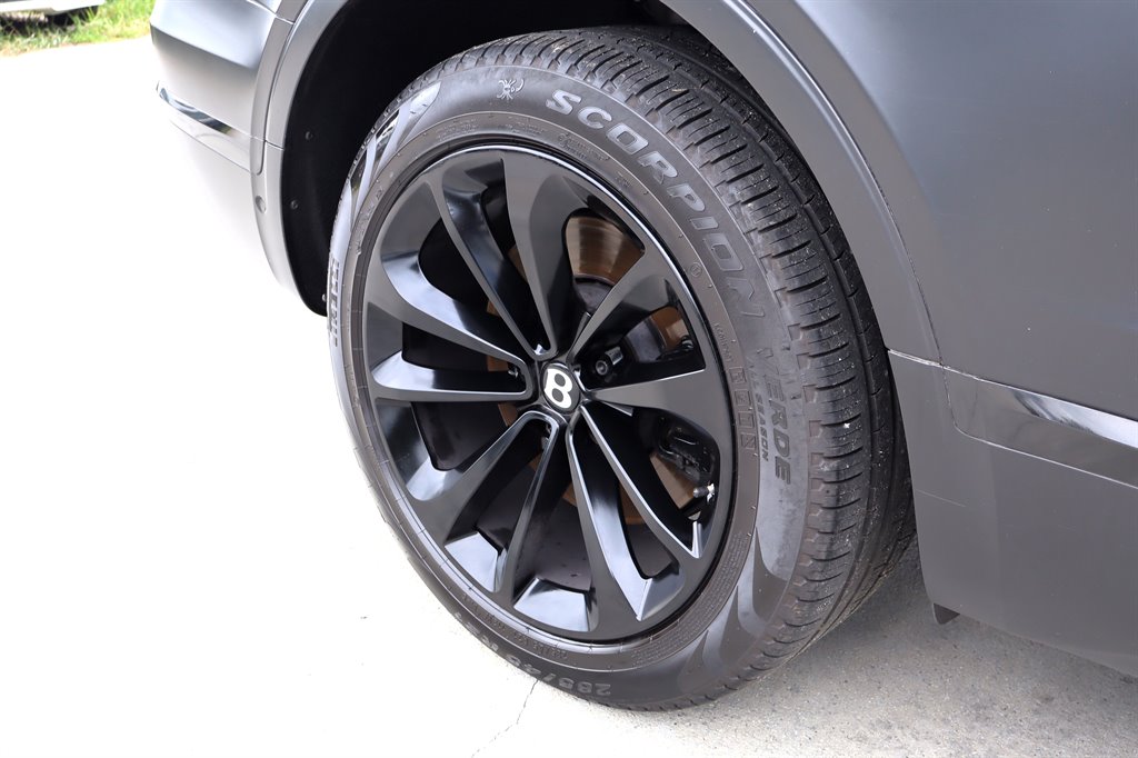 2017 Bentley Bentayga - $44,995