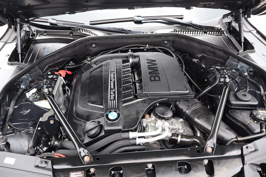 2015 BMW 740li - $18,995