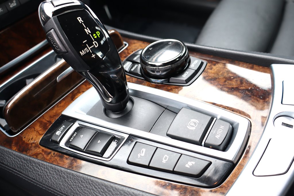 2015 BMW 740li - $18,995