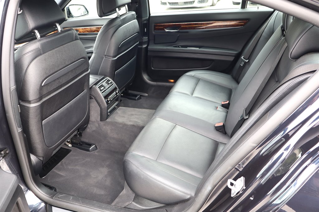 2015 BMW 740li - $18,995