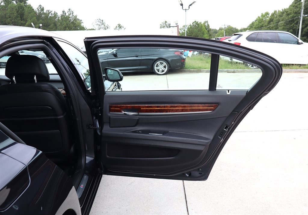 2015 BMW 740li - $18,995