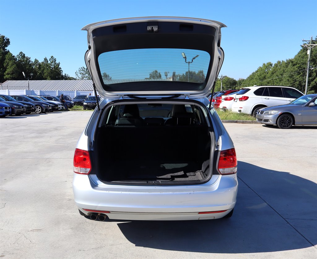 2010 Volkswagen Jetta - $7,995