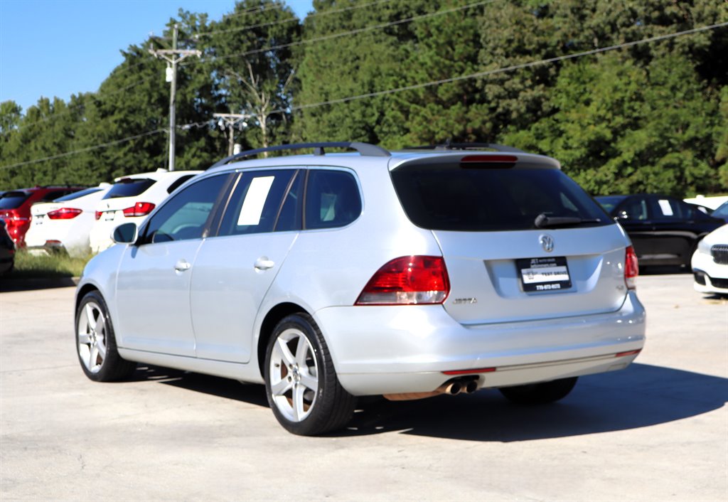 2010 Volkswagen Jetta - $7,995