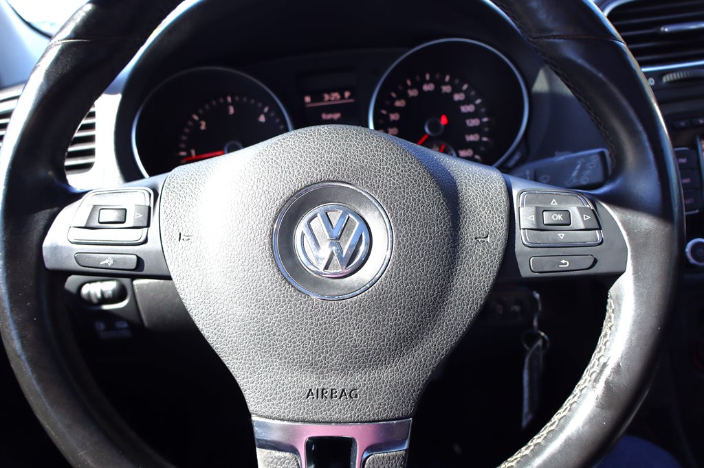 2010 Volkswagen Jetta - $7,995