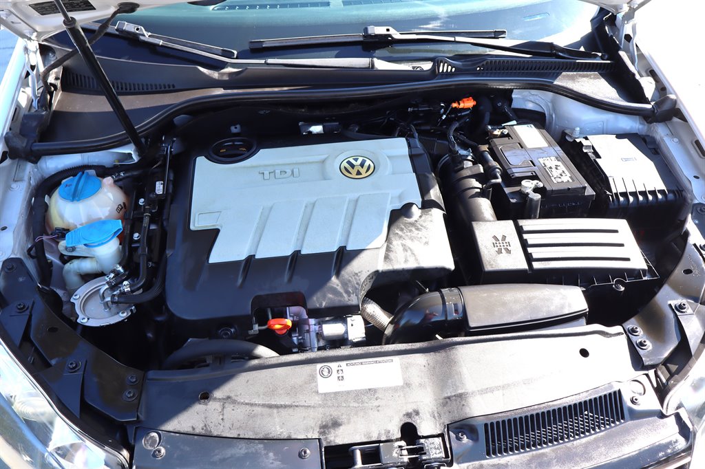2010 Volkswagen Jetta - $7,995