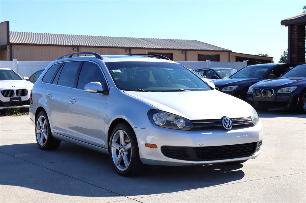 2010 Volkswagen Jetta - $7,995