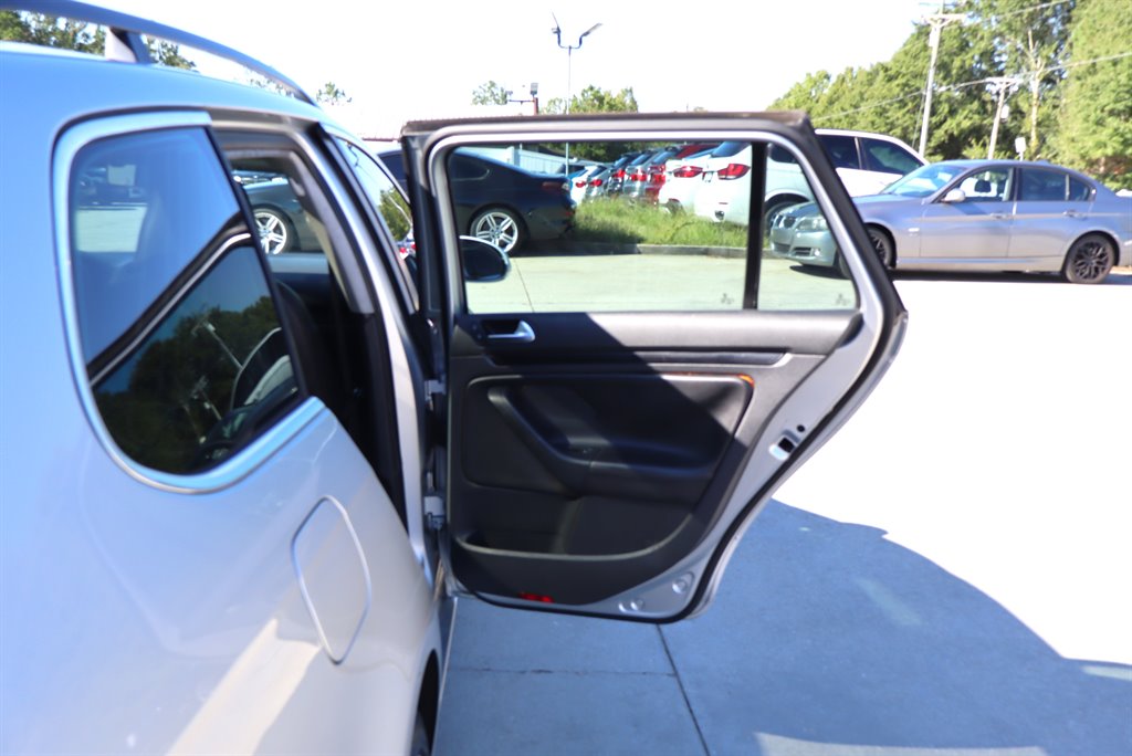 2010 Volkswagen Jetta - $7,995