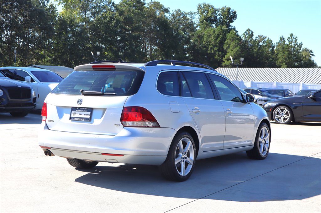 2010 Volkswagen Jetta - $7,995