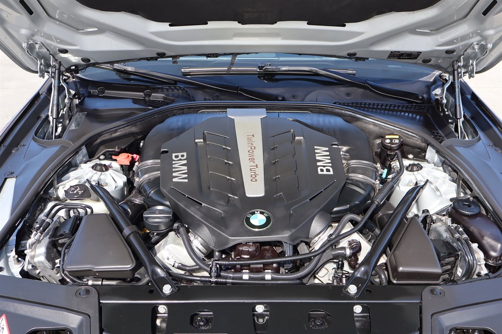 2015 BMW 550i - $15,995