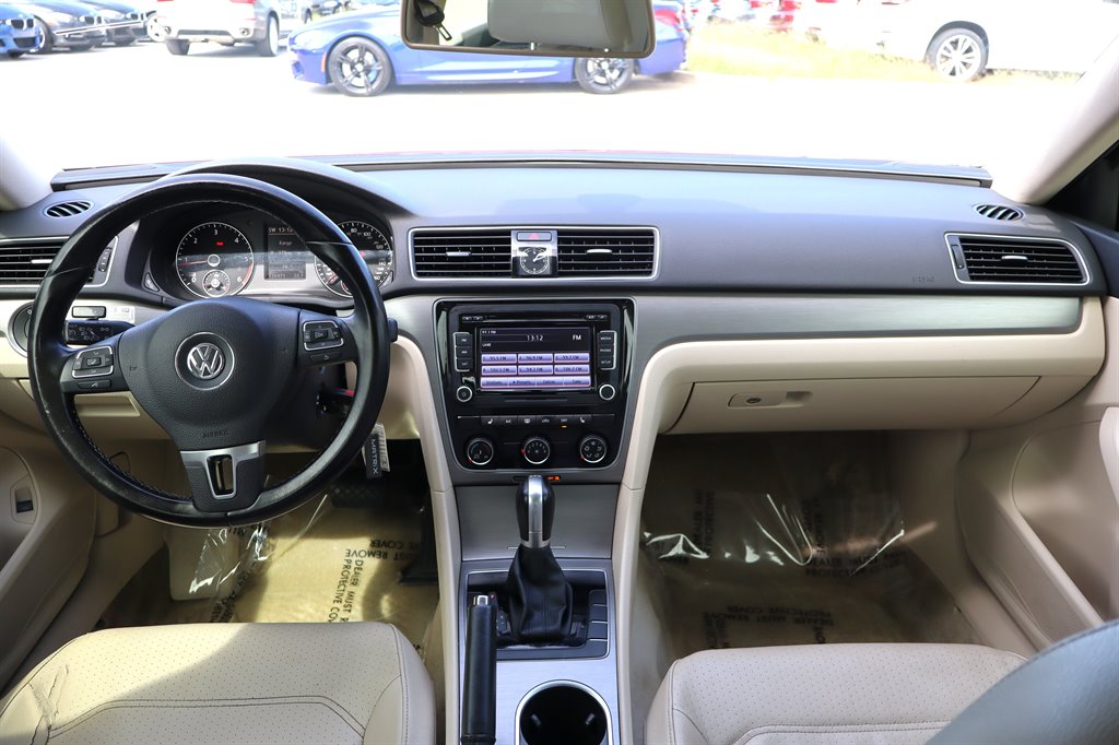 2015 Volkswagen Passat - $9,995