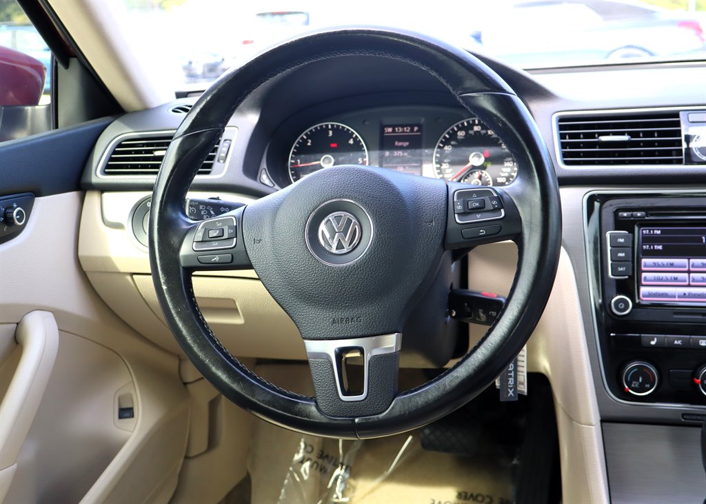 2015 Volkswagen Passat - $9,995