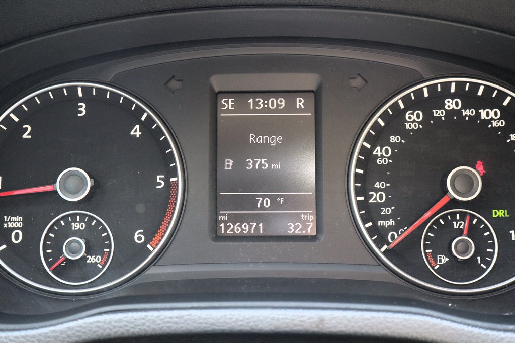 2015 Volkswagen Passat - $9,995
