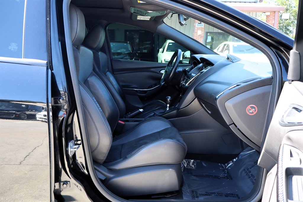 2017 Ford Focus - $17,995