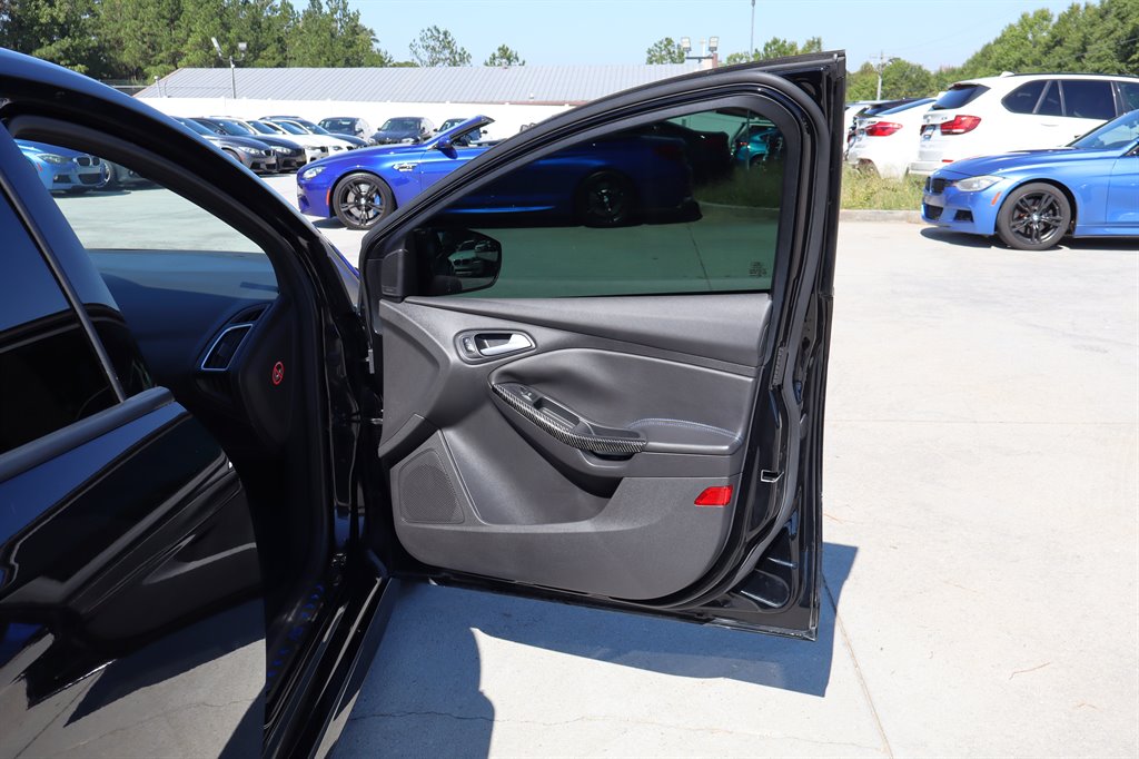 2017 Ford Focus - $17,995