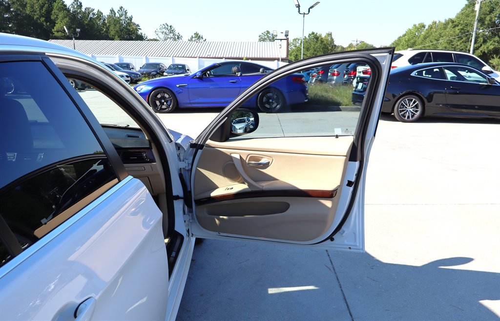 2011 BMW 335d - $18,995
