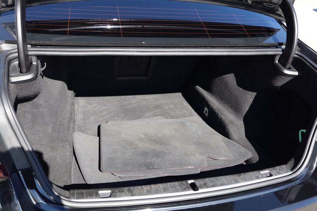 2020 BMW 750i - $31,995