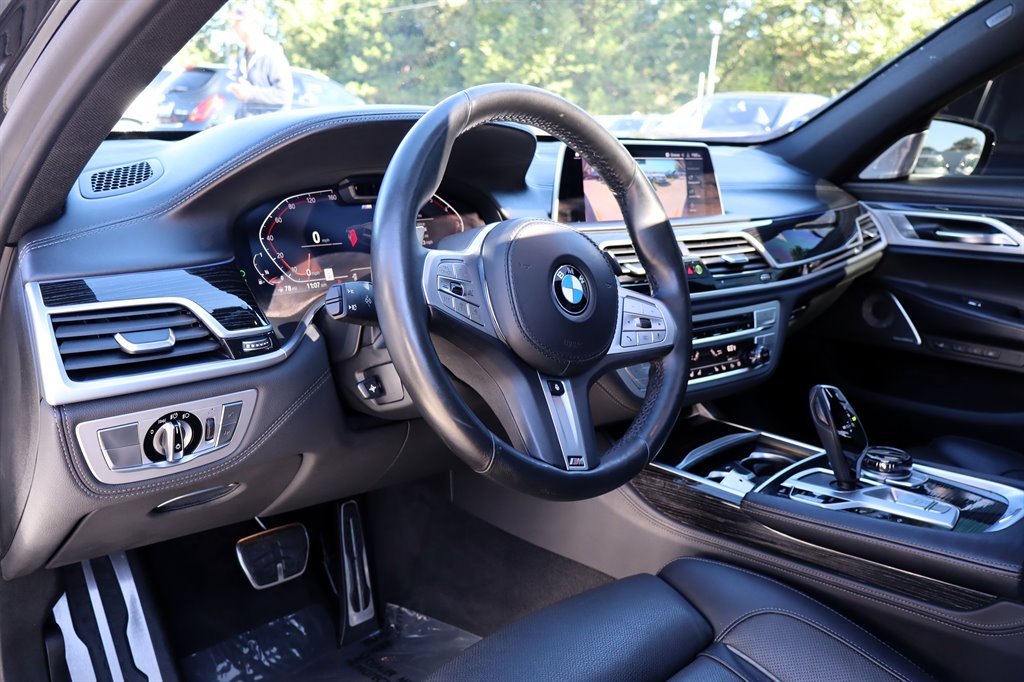 2020 BMW 750i - $31,995