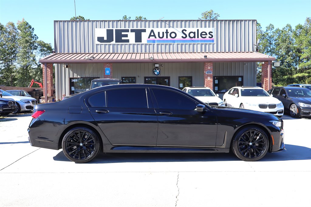 2020 BMW 750i - $31,995