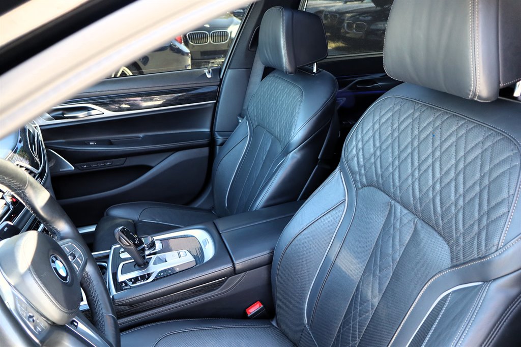 2020 BMW 750i - $31,995